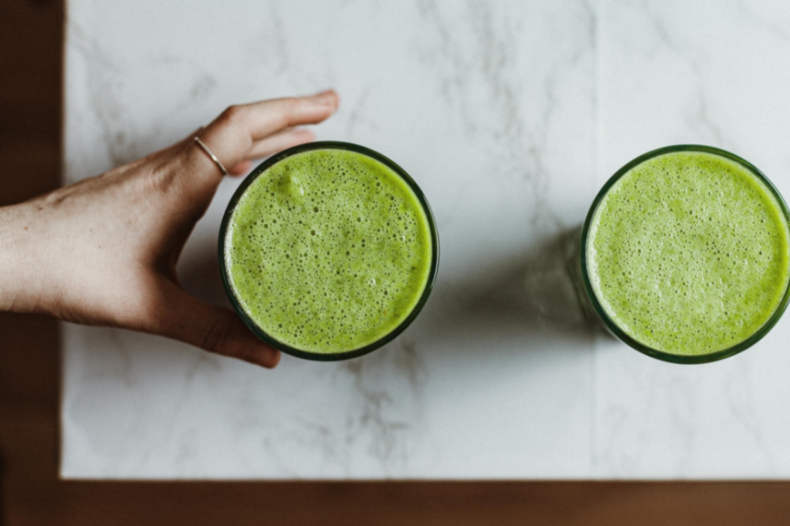I Drink a Homemade Green Smoothie 6 Days Per Week. Here's My Recipe.